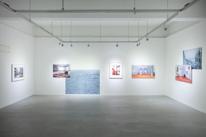 서북서 285°‘ 시리즈 · archival pigment print · 가변설치 · 2020 (출처= 경기창작센터)