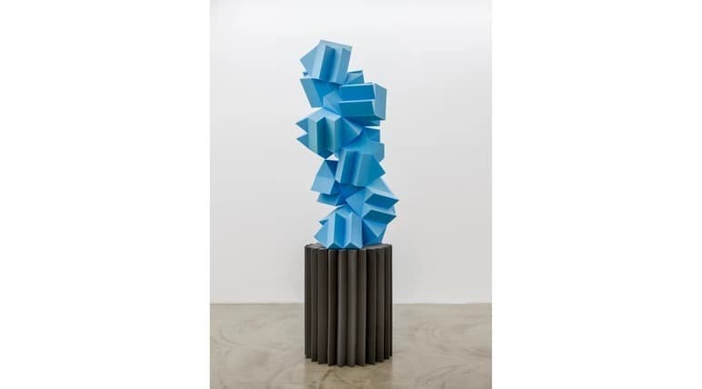 Silent Memorial-I · Sponge, Wood, Styrofoam · 300 x 90 x 80cm · 2021 (출처= 갤러리시몬) · Silent Memorial-I · Sponge, Wood, Styrofoam