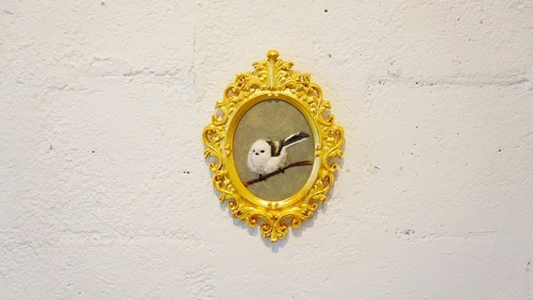 작은 철새 · 한지, 금박 · 18x24cm · 2021 (출처 = 인디아트홀공)