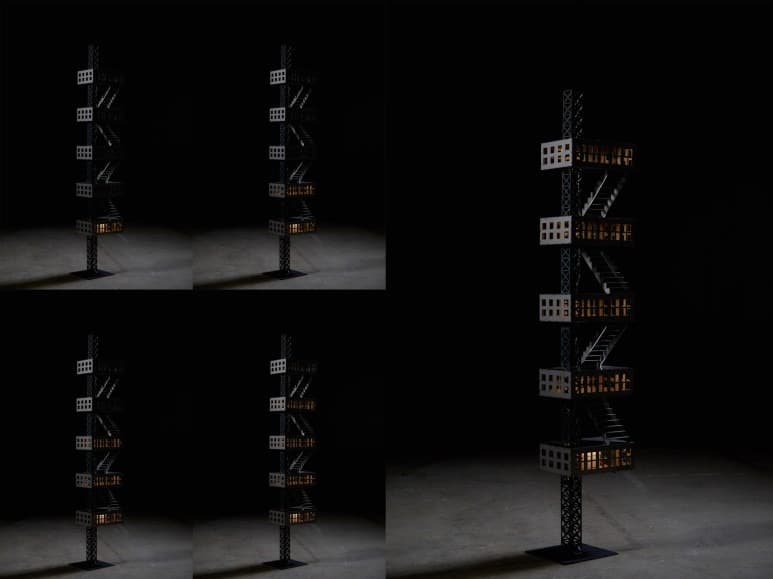 Tower of City · 스테인리스 스틸, LED 조명, 센서 · 174×25×40cm · 2020 (출처= 아트스페이스그로브) · Tower of City