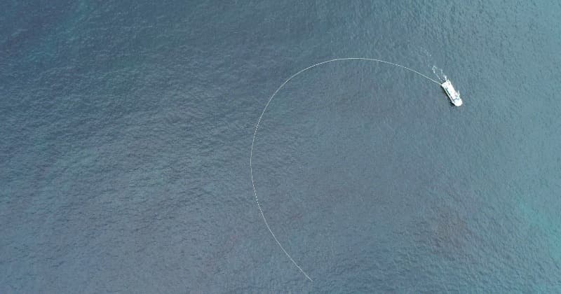 섬 그리기 · Single channel video · 4min 18sec · 2020 (이미지 제공 = 원앤제이 갤러리) · Drawing an Island · Single channel video