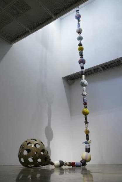 이헌정, 《Hanging pieces》 · 2015 (이미지 출처 = 국립현대미술관) · Heon-Jung Lee 《Hanging pieces》