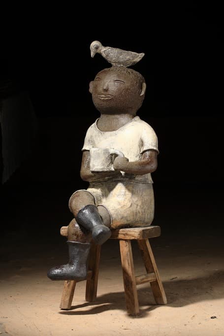 숲속의 아침 · 블랙마운틴, 분장토, 1250도 소성 · 300 x 240 x 800mm · 2021 (출처= 모리스갤러리)