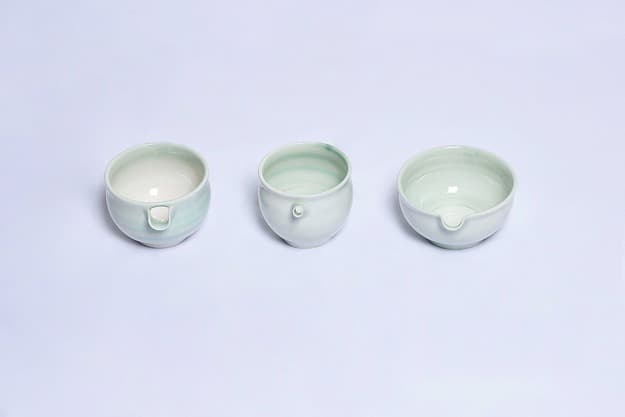 흐름의 숙우 · 자기토, 안료 · 35 x 10 x 10cm · 2020 (출처= 모리스갤러리)