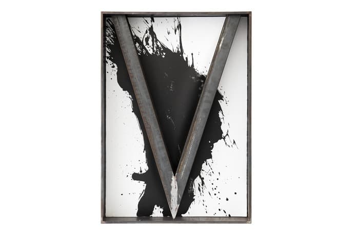 야니스 쿠넬리스, 무제 · 철, 혼합매체 · 100×71×15.7cm · 2005 (출처= 포항시립미술관) · Jannis KOUNELLIS, Untitled; Ⅴ