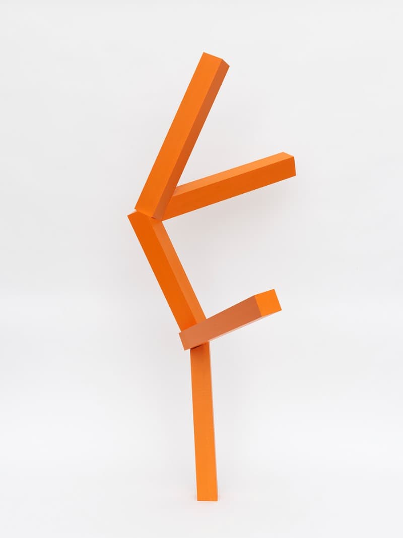 untitled · 나무, 오일 페인트 · 58-1/2" × 33-3/4" × 23-5/8" (148.6 cm × 85.7 cm × 60 cm) · © 2019 Joel Shapiro / Artists Rights Society (ARS), New York · untitled · wood and oil paint