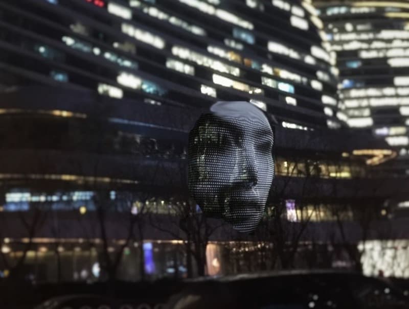 ArtiFace (Beijing project) · Flexible LED, Video player, 3D metal structure · 가변 크기 · ⓒ김형기, (이미지 제공 = 공근혜갤러리) · ArtiFace (Beijing project) · Flexible LED, Video player, 3D metal structure