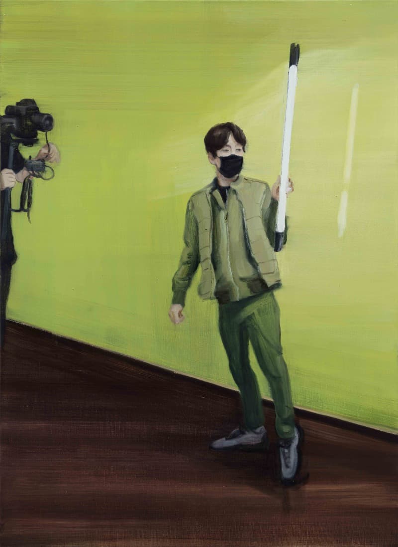 조명담당 · Oil on linen · 100 x 72.7 cm · 2021 Courtesy of the artist and Kukje Gallery 사진:권오열 (이미지 제공 = 국제갤러리) · Oil on linen