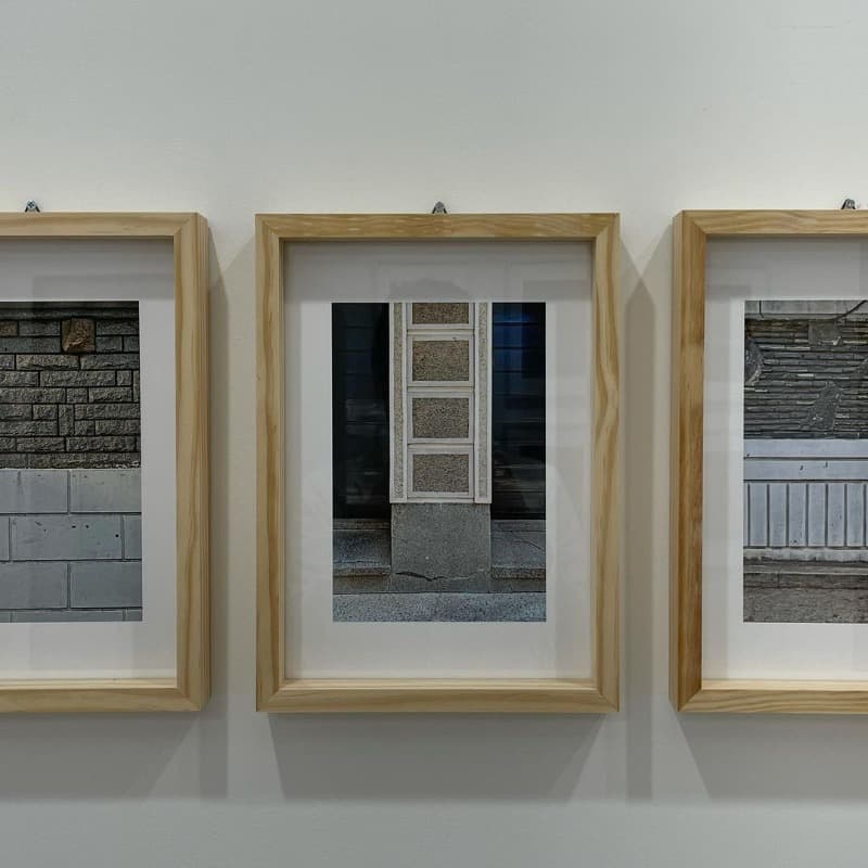 전시전경 · (출처=오디너리 아트랩 차차 x 갤러리 지원씨 인스타그램) · installation view