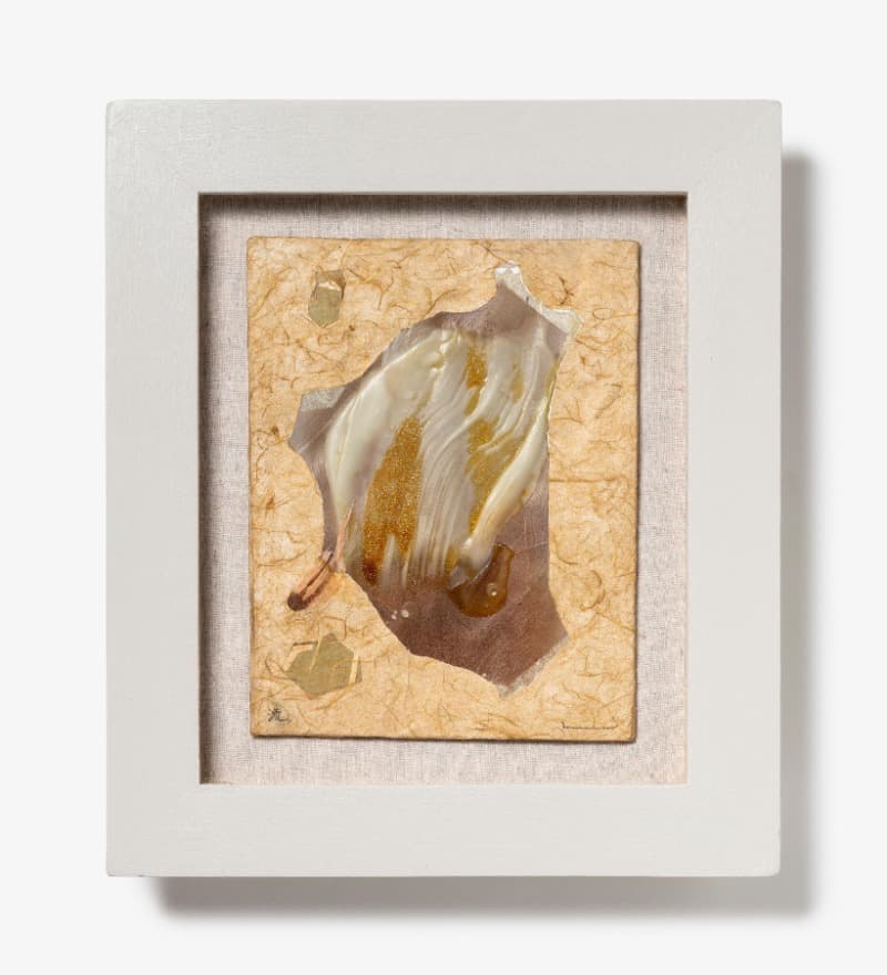 Untitled - 流(흐.름) · Acrylic, wax, U.V.L.S. gel, mulberry paper on canvas · f: 44 x 38.2 x 7.2 cm · 2016-2020 (이미지 출처 = 갤러리현대) · Untitled - 流 · Acrylic, wax, U.V.L.S. gel, mulberry paper on canvas