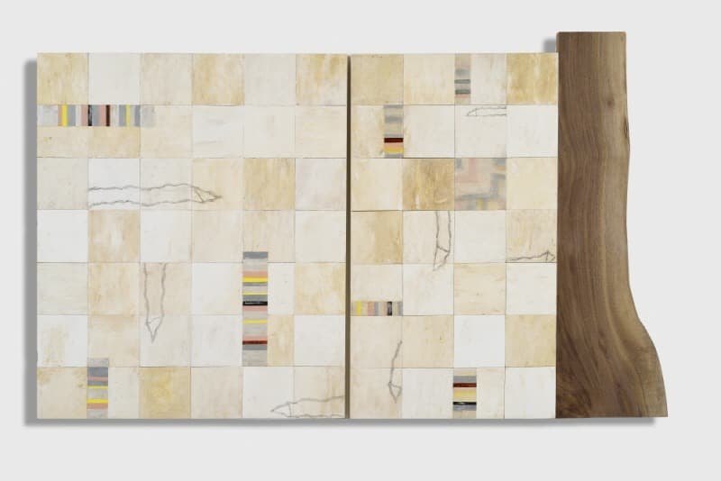 부드러운 집 · 나무 복합재료 · 255 x 100.5 cm · 2021(출처=아트비트갤러리) · soft house · Wooden Composites