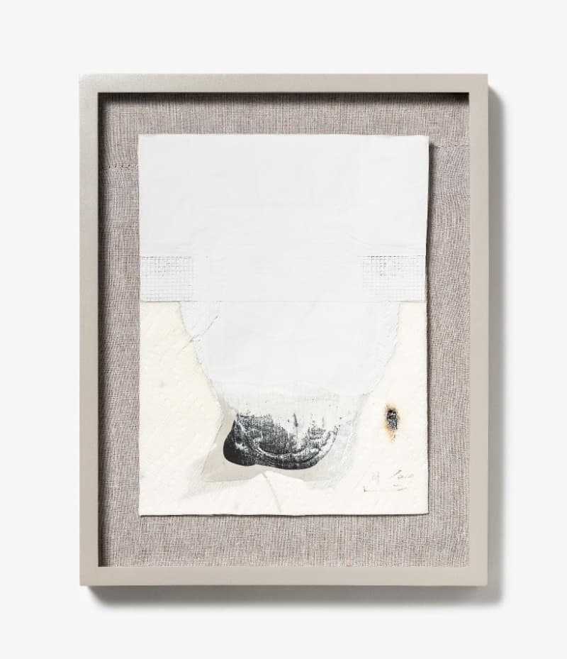 Untitled · Acrylic, plastic grid, U.V.L.S. gel, paper towel on canvas · f: 37.7 x 30 x 4 cm · 2015 (이미지 출처 = 갤러리현대) · Untitled · Acrylic, plastic grid, U.V.L.S. gel, paper towel on canvas