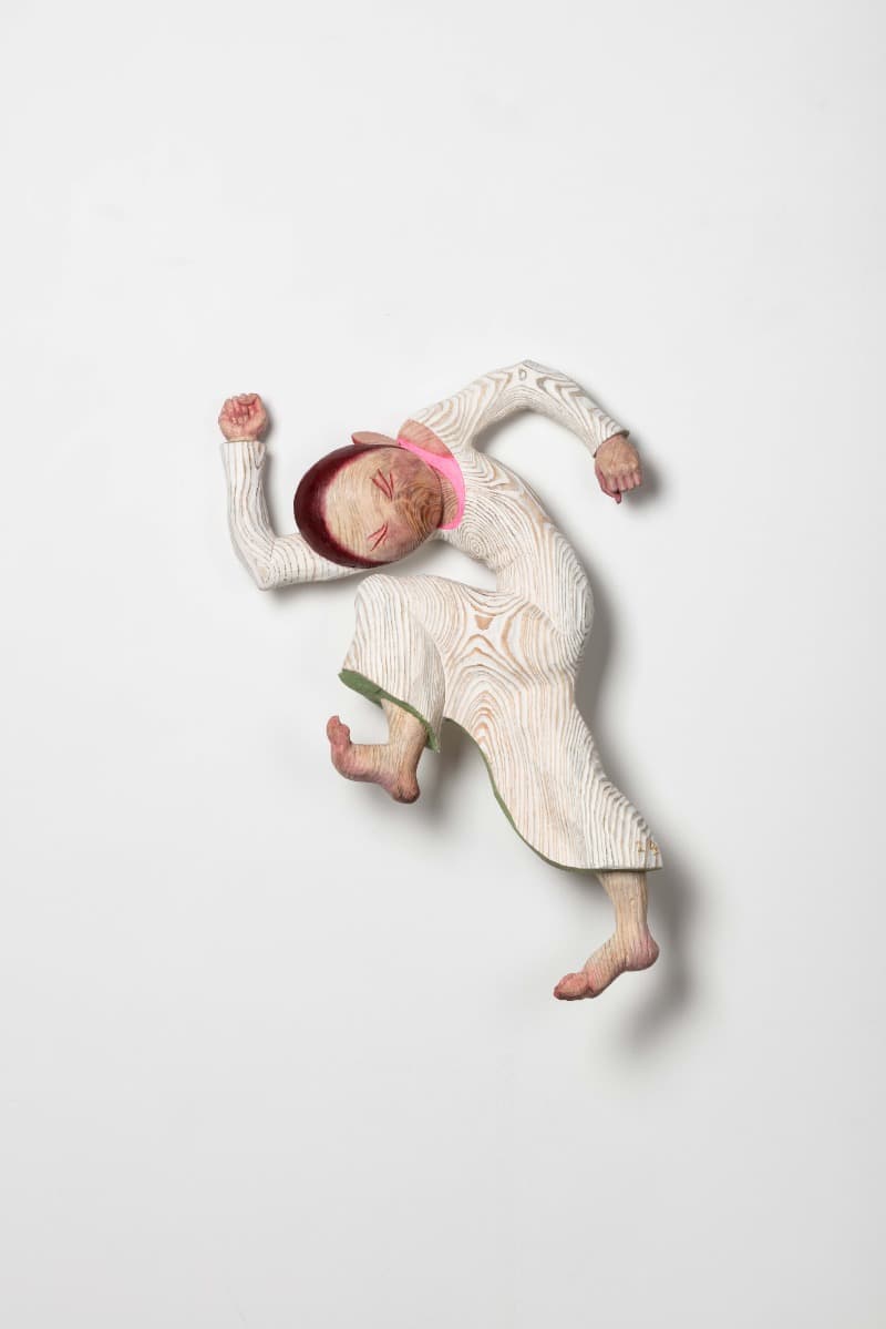 끝 없는 · 소나무 · 58 x 65 x 10 cm · 2021 (이미지 제공 = 아트사이드갤러리)