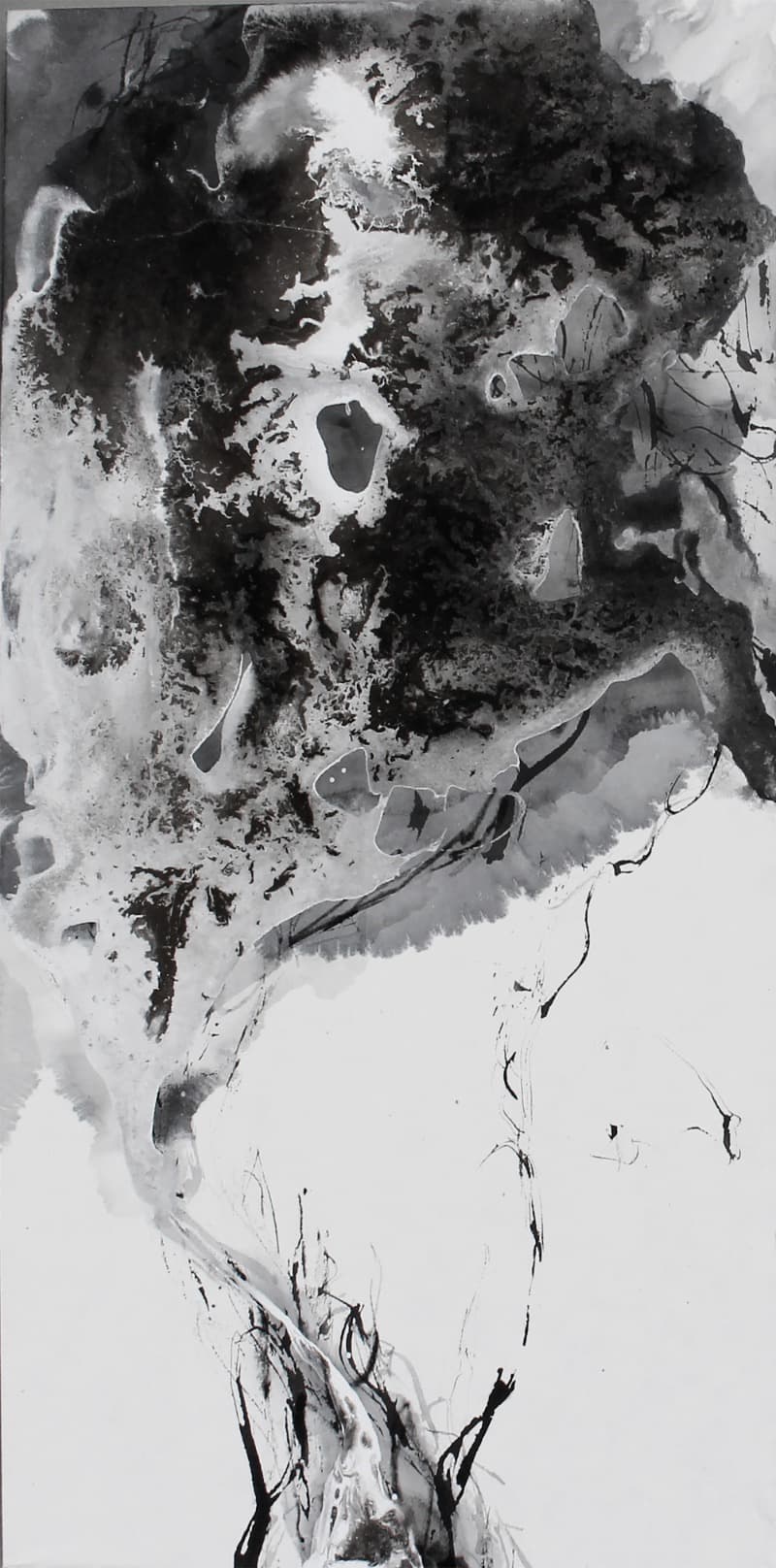 Cracked ice.1 · Mixed ingredients for Korean paper · 80x40cm · 2021 (이미지 제공 = 갤러리 너트) · Cracked ice.1 · Mixed ingredients for Korean paper