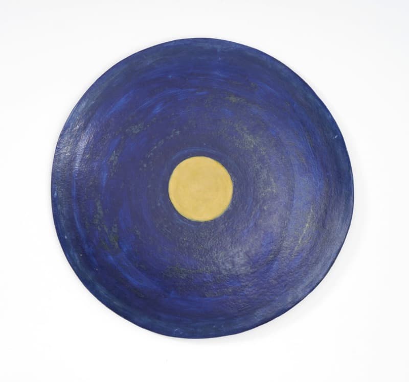 달뜬당 · 자기 · 29x29cm · 2021 (이미지 제공 = 프로젝트 스페이스 영등포)