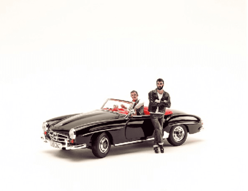 1955 Mercedes-Bens 190SL(부시+빈라덴) · inkjet pigment prin · 101.6*127.0cm · 2019 (출처=갤러리 도스) · 1955 Mercedes-Bens 190SL · inkjet pigment prin
