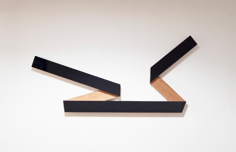 Composition 0620 · Acrylic and polycarbonate on plywood · 74.5 x 159.5 x 6.5 cm · 2020 (c) Jin Hyo Seok and Courtesy of Galerie Brugier-Rigail (출처 =  브루지에 히가이 갤러리) · Composition 0620 · Acrylic and polycarbonate on plywood