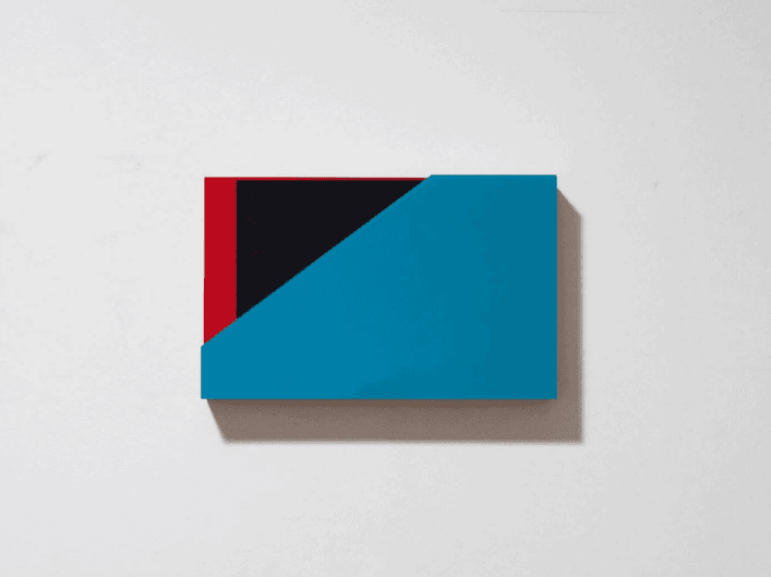 Composition 1021 · Acrylic and plexiglass on plywood · 30 x 19 x 5,5 cm · 2021 (c) Jin Hyo Seok and Courtesy of Galerie Brugier-Rigail (출처 = 갤러리 브루지에 히가이) · Composition 1021 · Acrylic and plexiglass on plywood