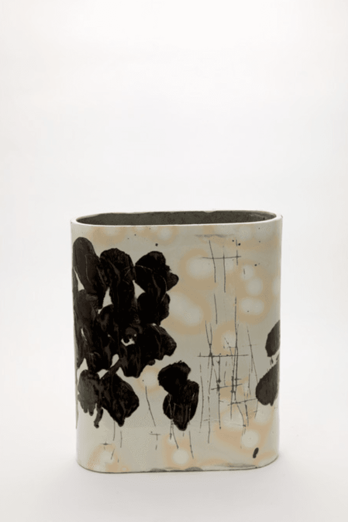 Landscape of the Heart · Buncheong · 32 x 14 x 40cm · 2021 (이미지출처 = 모리스갤러리) · Landscape of the Heart · Buncheong