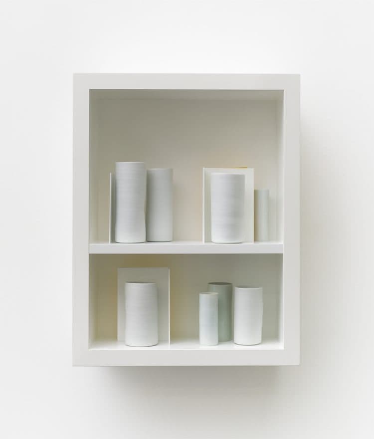 Sunday Morning · Porcelain, gold, aluminum, wood, and glass · 90 x 70 x 31 cm 35 7/16 x 27 9/16 x 12 3/16 in · 2021 (이미지출처 = 가나아트) · Sunday Morning · Porcelain, gold, aluminum, wood, and glass