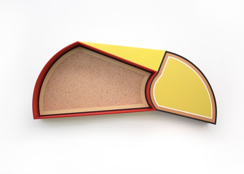 둥근 비행 · irch plywood, Mother of pearl, PNY Stone, Natural paint · W1750 X H905 X D200mm · 2020 (이미지출처 = 플레이스막2) · Round Flight · irch plywood, Mother of pearl, PNY Stone, Natural paint