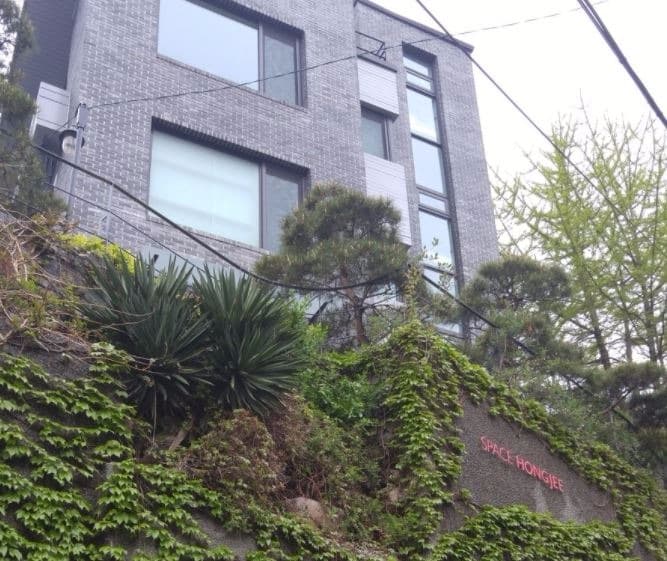 스페이스홍지