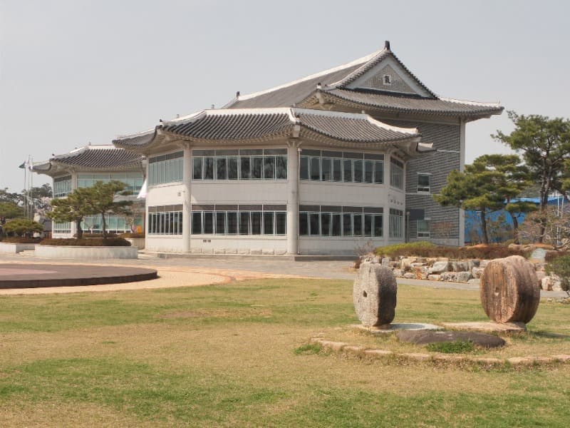영암도기박물관