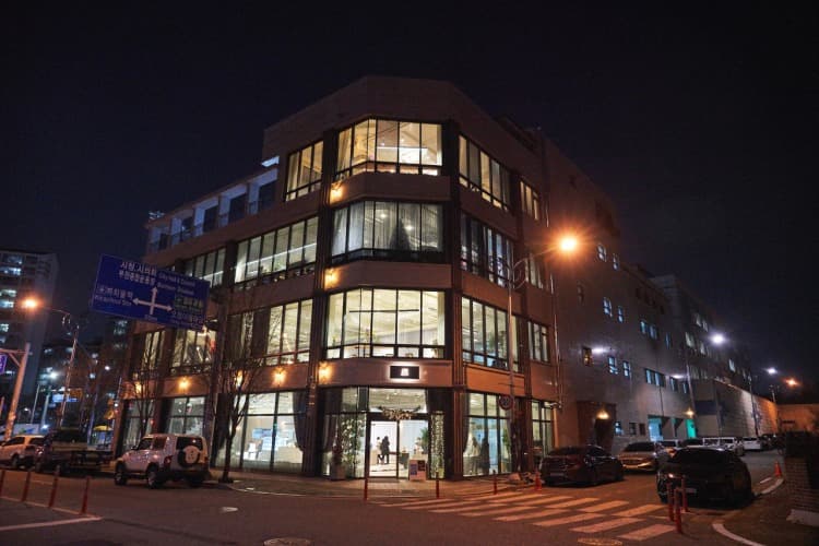 스페이스 작