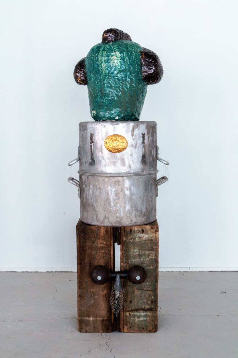 OYABUN · 복합재료 · 45x45x138cm · 2019