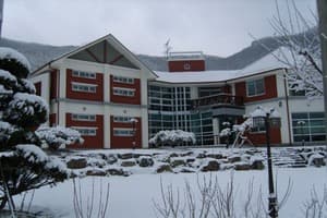 여산재