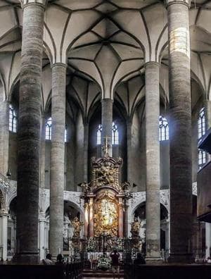 Franziskanerkirche High Altar